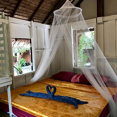 Rasta Baby Bar & Bungalows - Suitable For Young Travelers Koh Phayam Εξωτερικό φωτογραφία