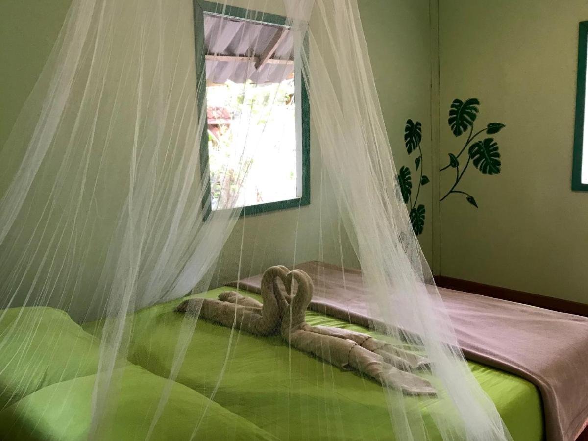 Rasta Baby Bar & Bungalows - Suitable For Young Travelers Koh Phayam Εξωτερικό φωτογραφία