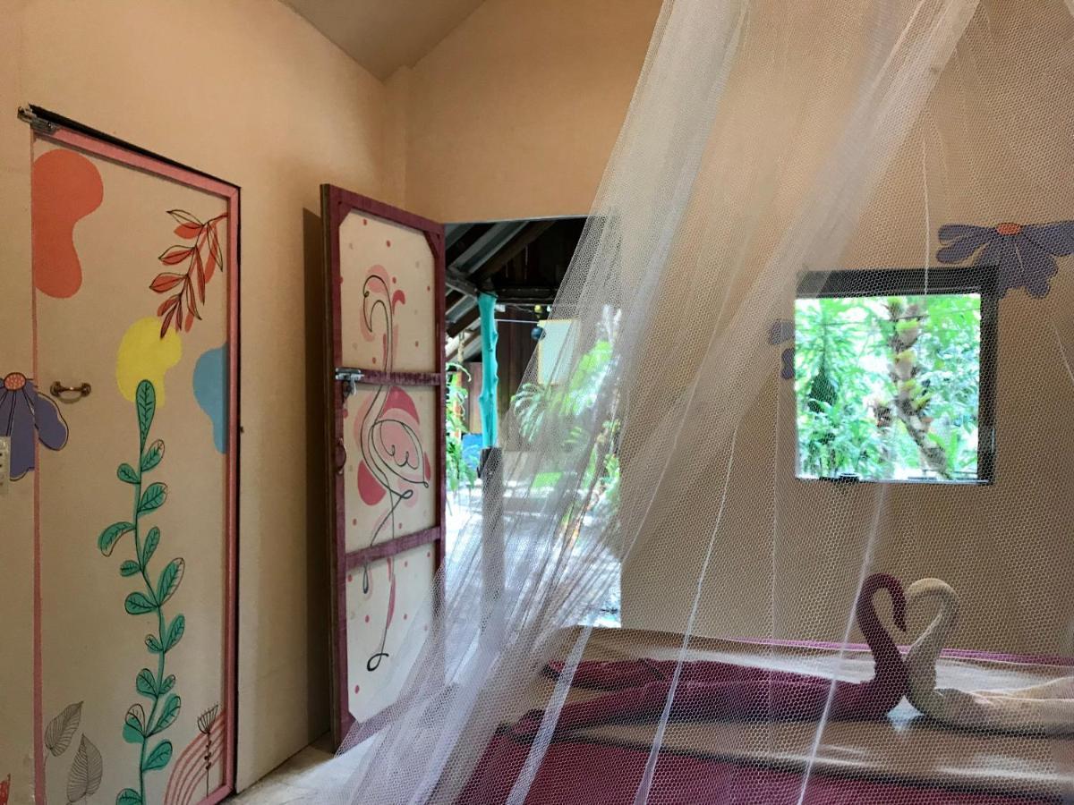 Rasta Baby Bar & Bungalows - Suitable For Young Travelers Koh Phayam Εξωτερικό φωτογραφία